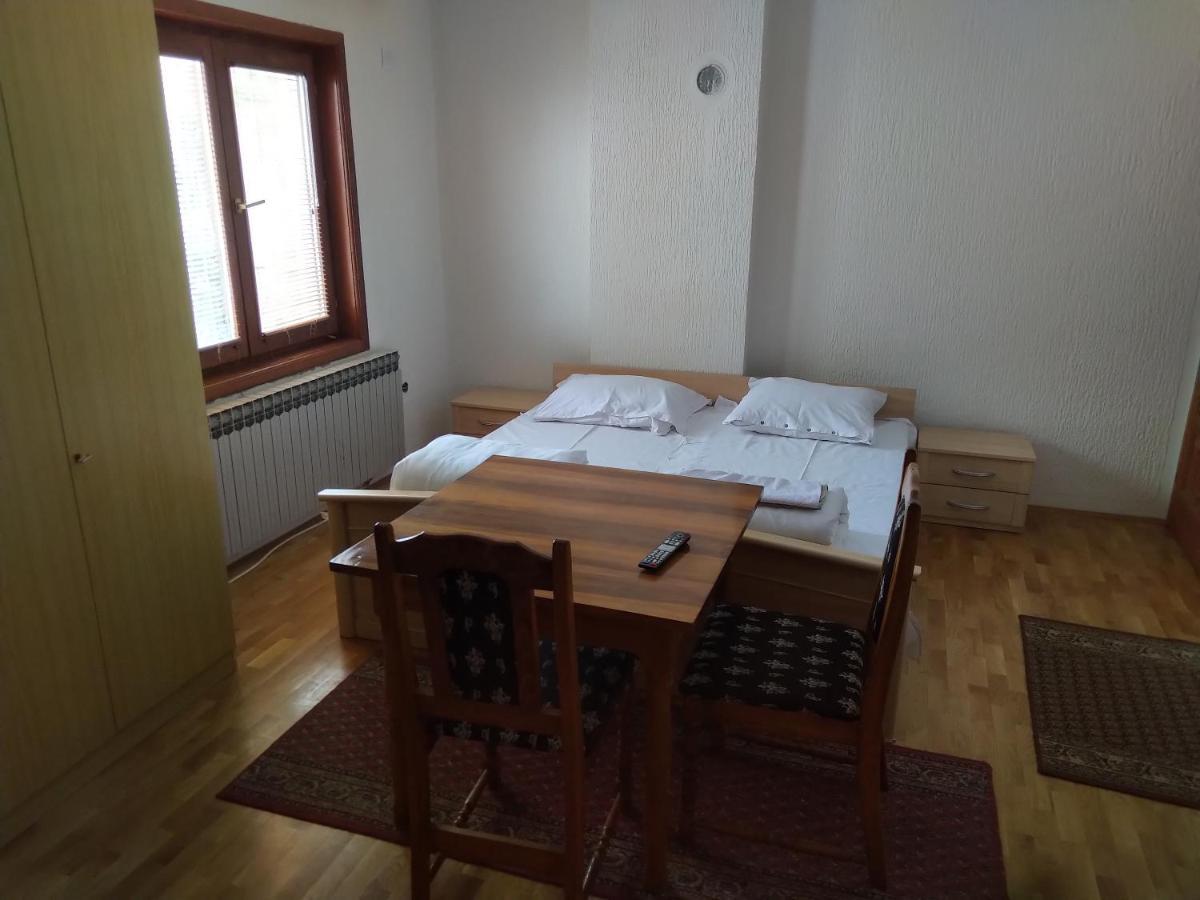 Apartments And Rooms Vicko Brzeće Eksteriør billede