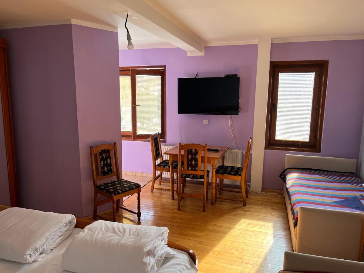 Apartments And Rooms Vicko Brzeće Eksteriør billede