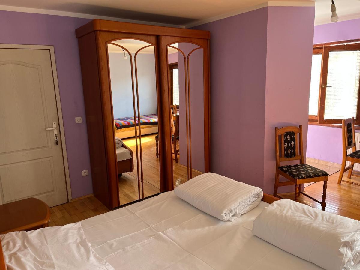 Apartments And Rooms Vicko Brzeće Eksteriør billede