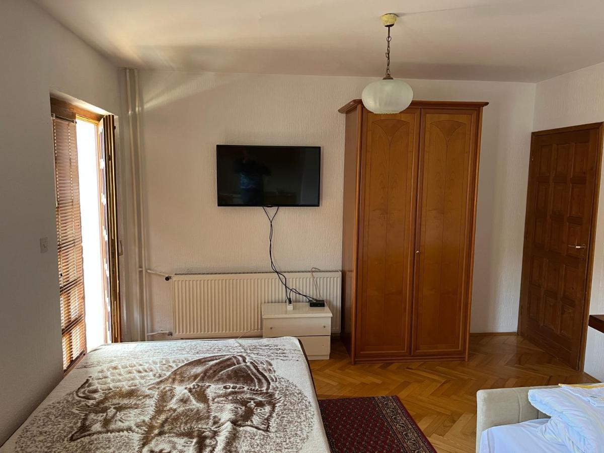Apartments And Rooms Vicko Brzeće Eksteriør billede