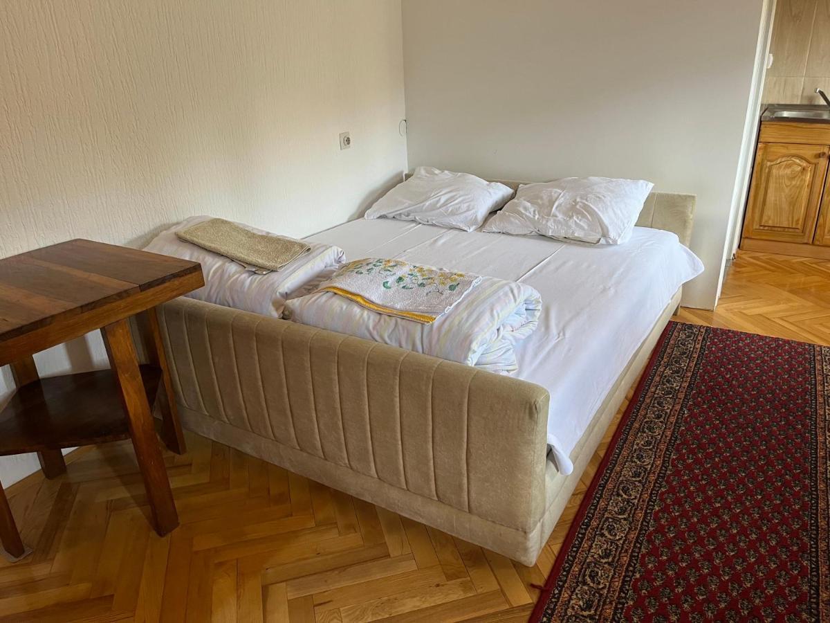 Apartments And Rooms Vicko Brzeće Eksteriør billede