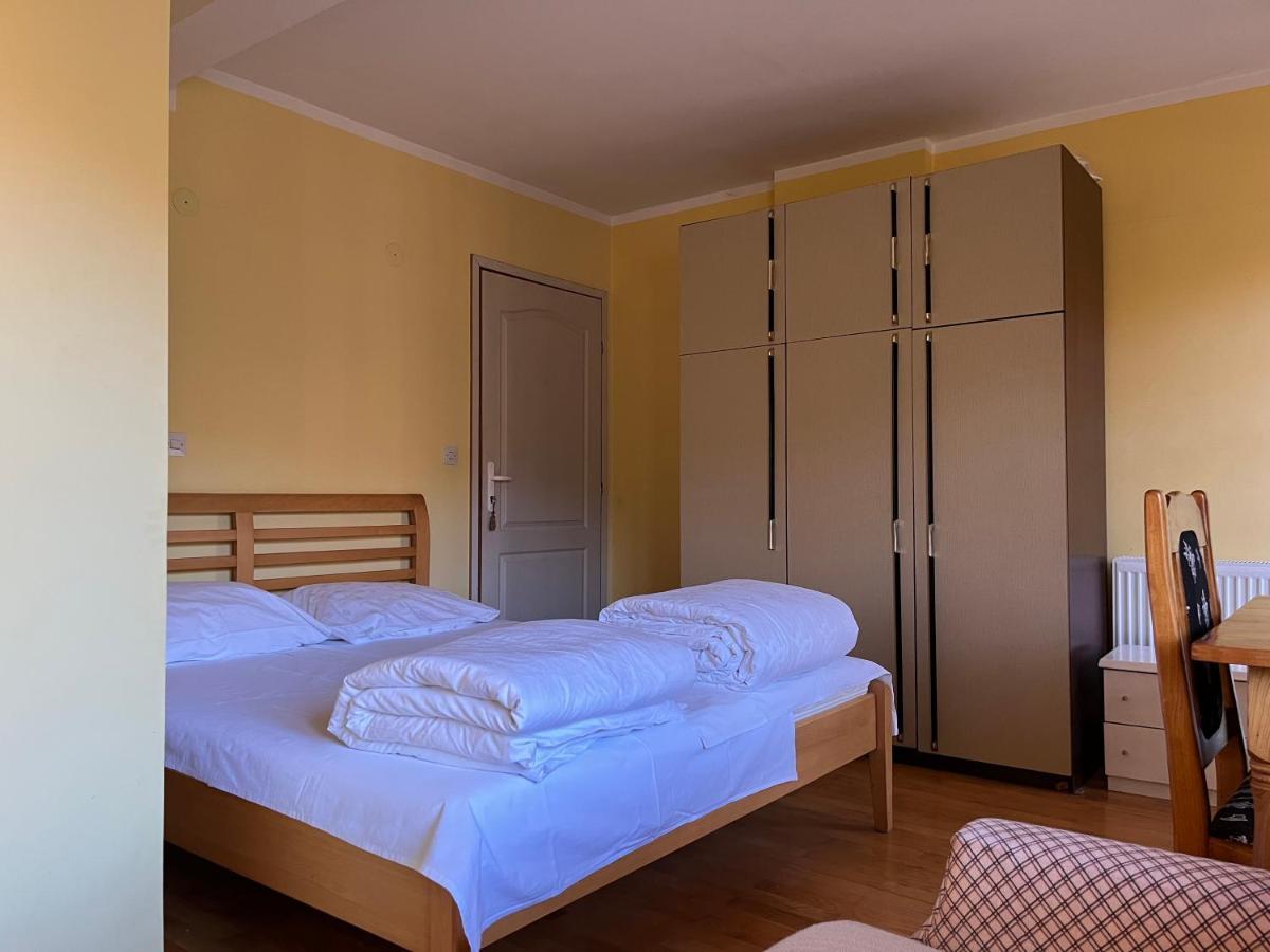 Apartments And Rooms Vicko Brzeće Eksteriør billede