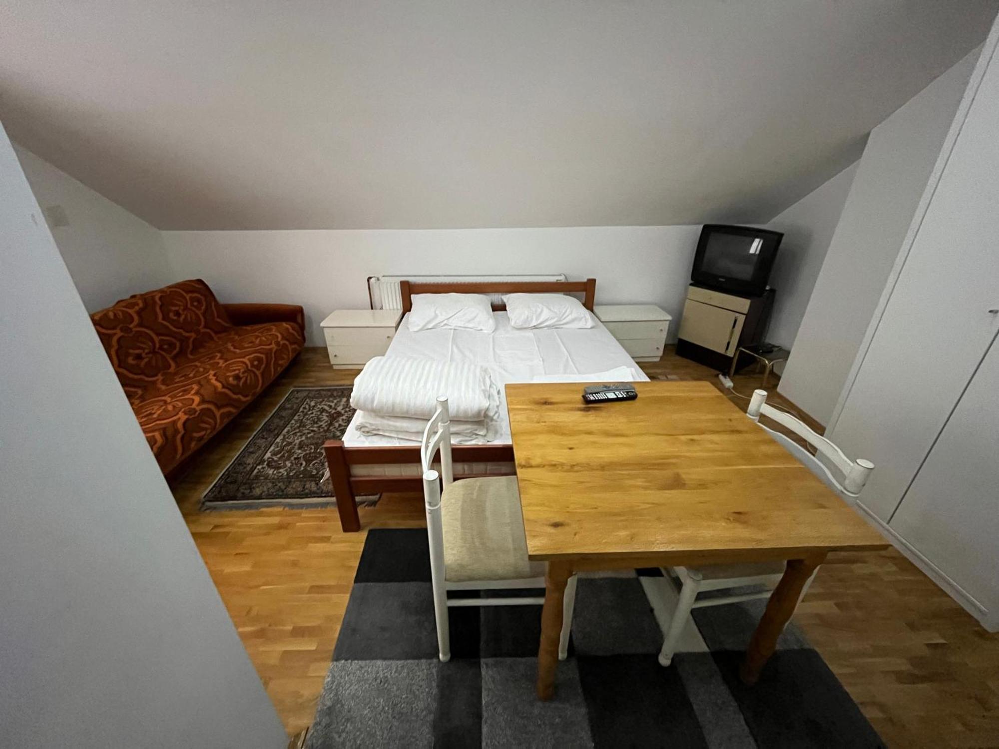 Apartments And Rooms Vicko Brzeće Eksteriør billede