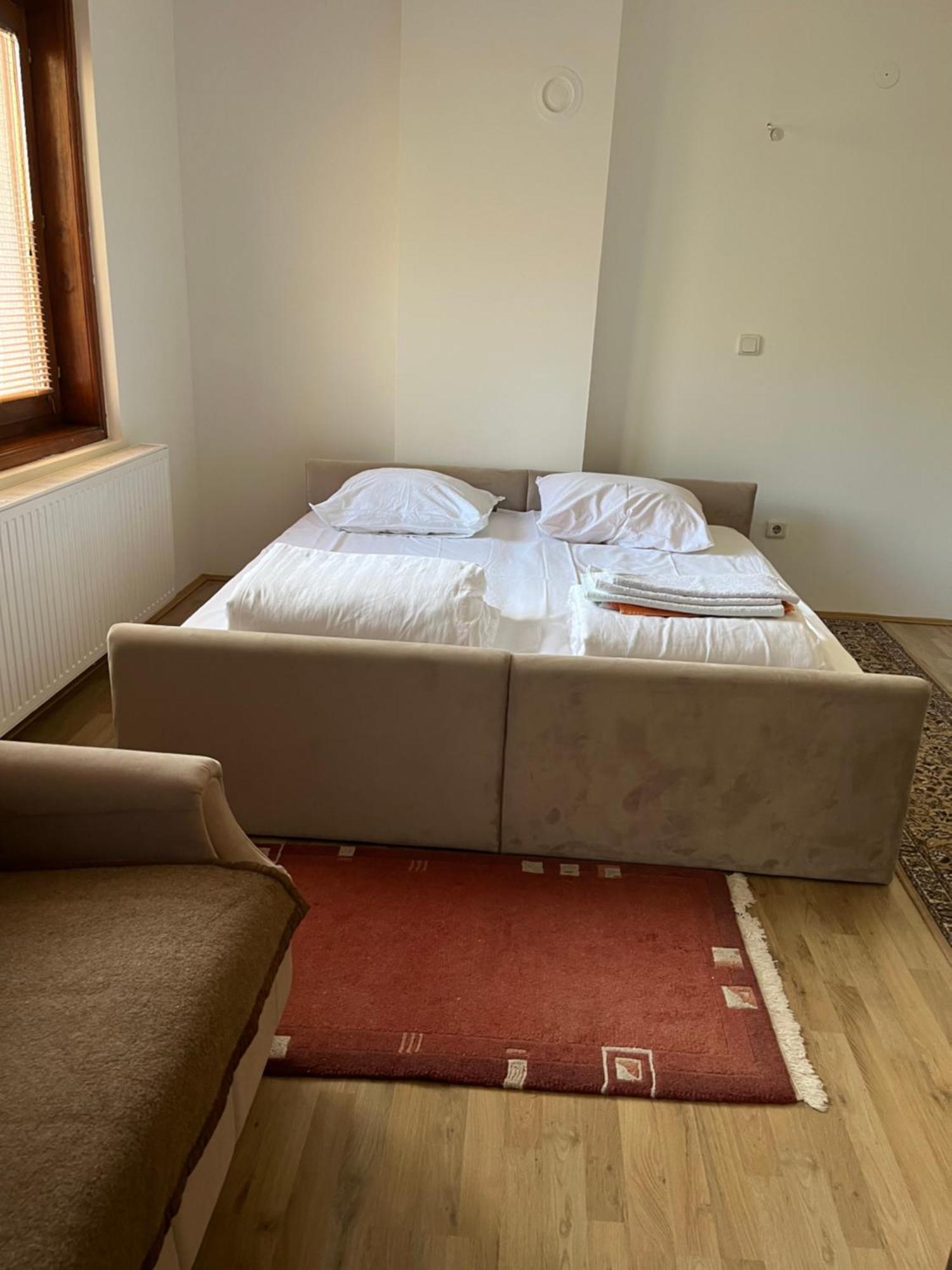 Apartments And Rooms Vicko Brzeće Eksteriør billede