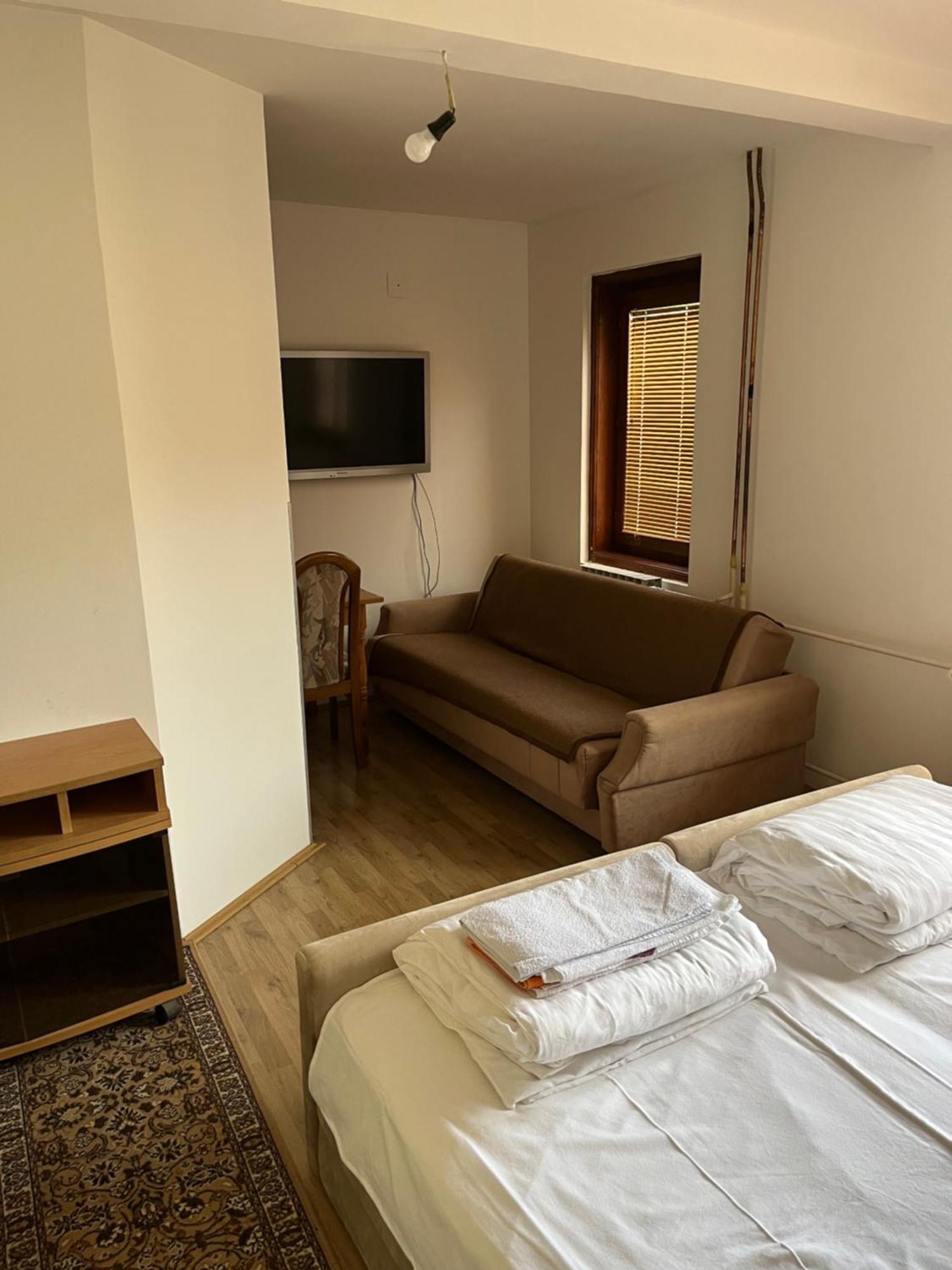 Apartments And Rooms Vicko Brzeće Eksteriør billede
