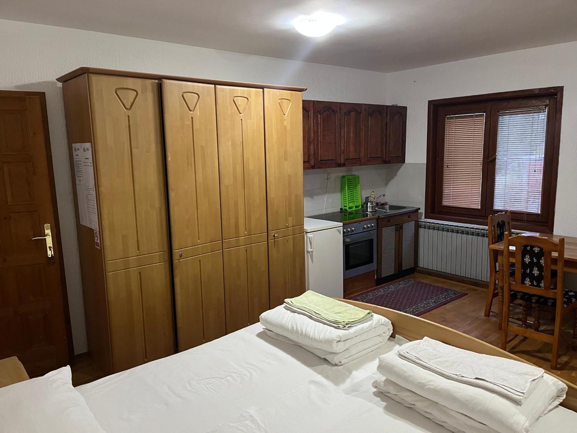 Apartments And Rooms Vicko Brzeće Eksteriør billede