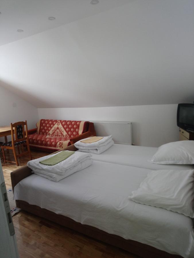 Apartments And Rooms Vicko Brzeće Eksteriør billede